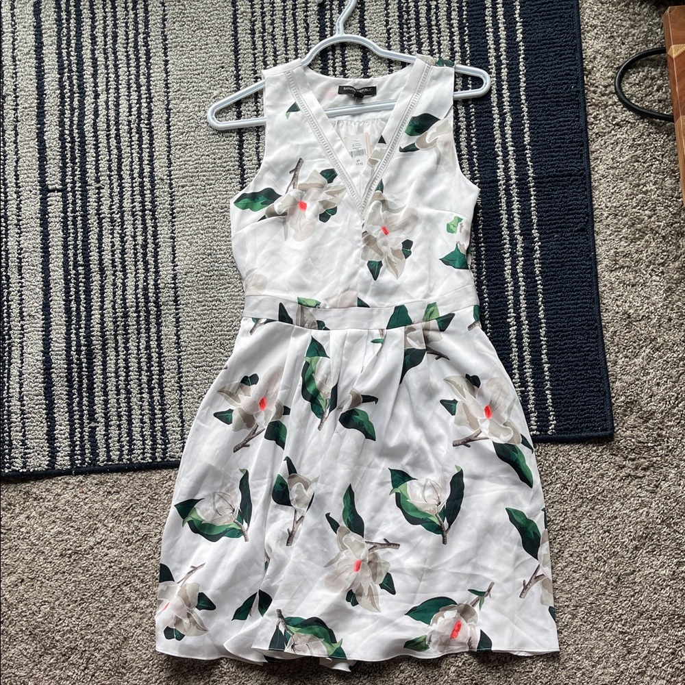 Banana Republic White and Green Floral Mini Dress